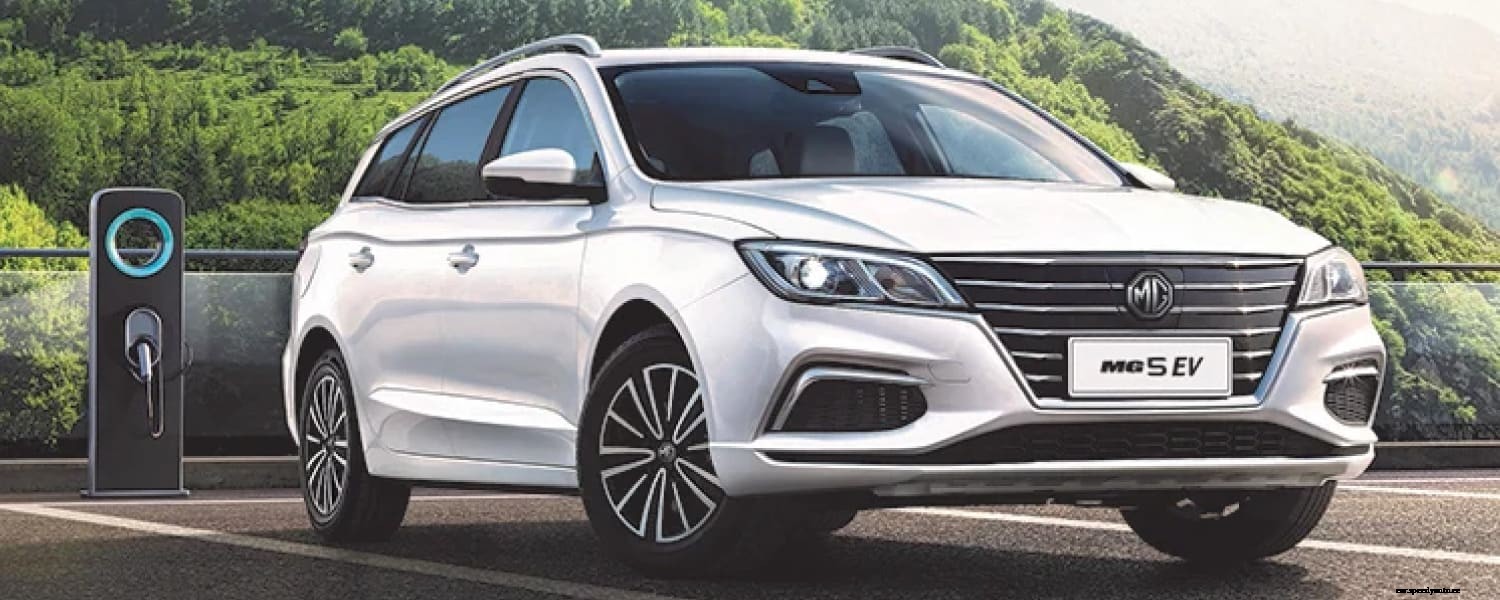 MG MG5 EV Wins Big at WhatCar? Awards