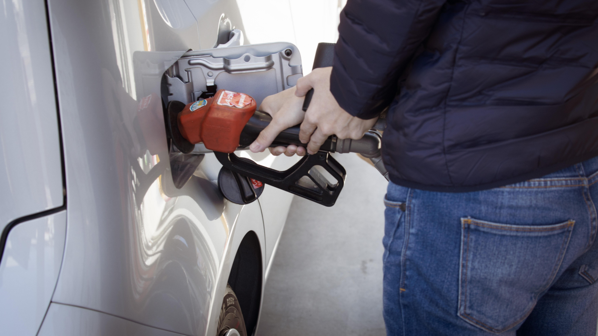 Is charging a car cheaper than filling it up with gas?
