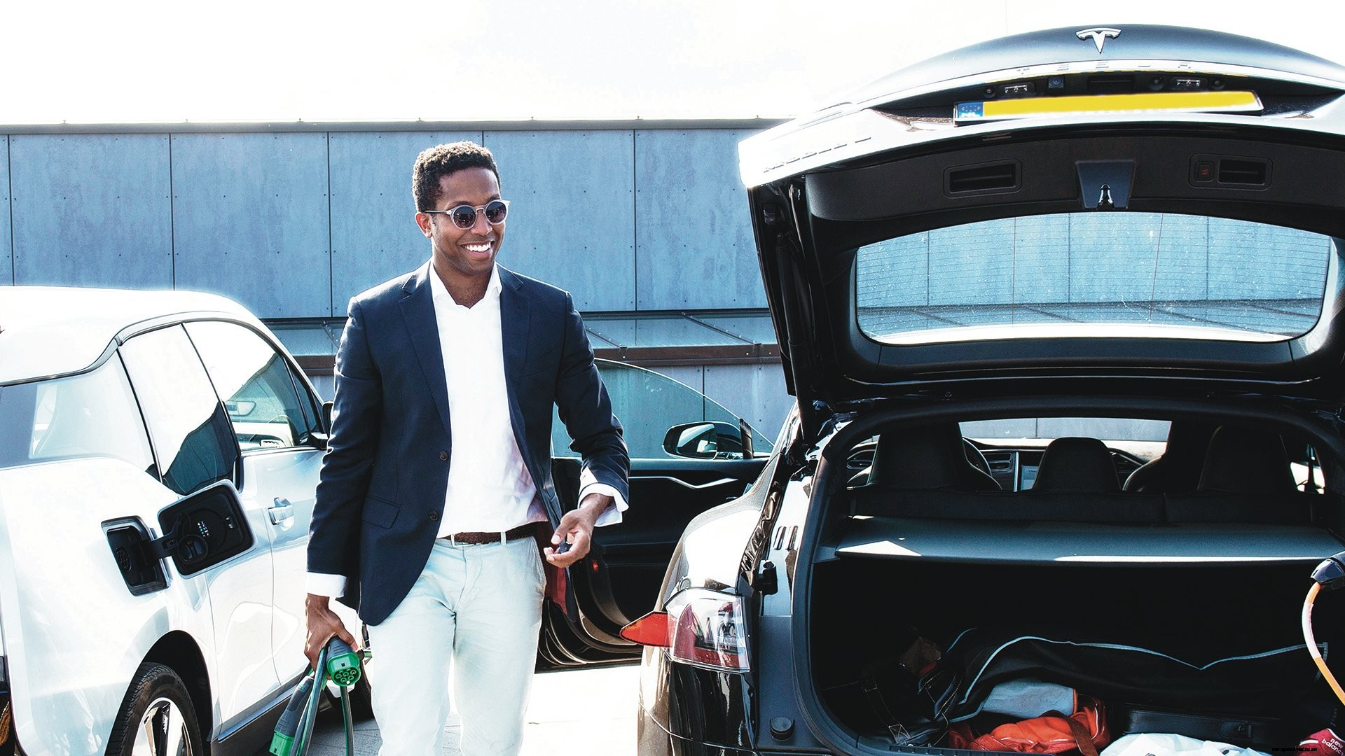 How to increase gas station sales with EV chargers