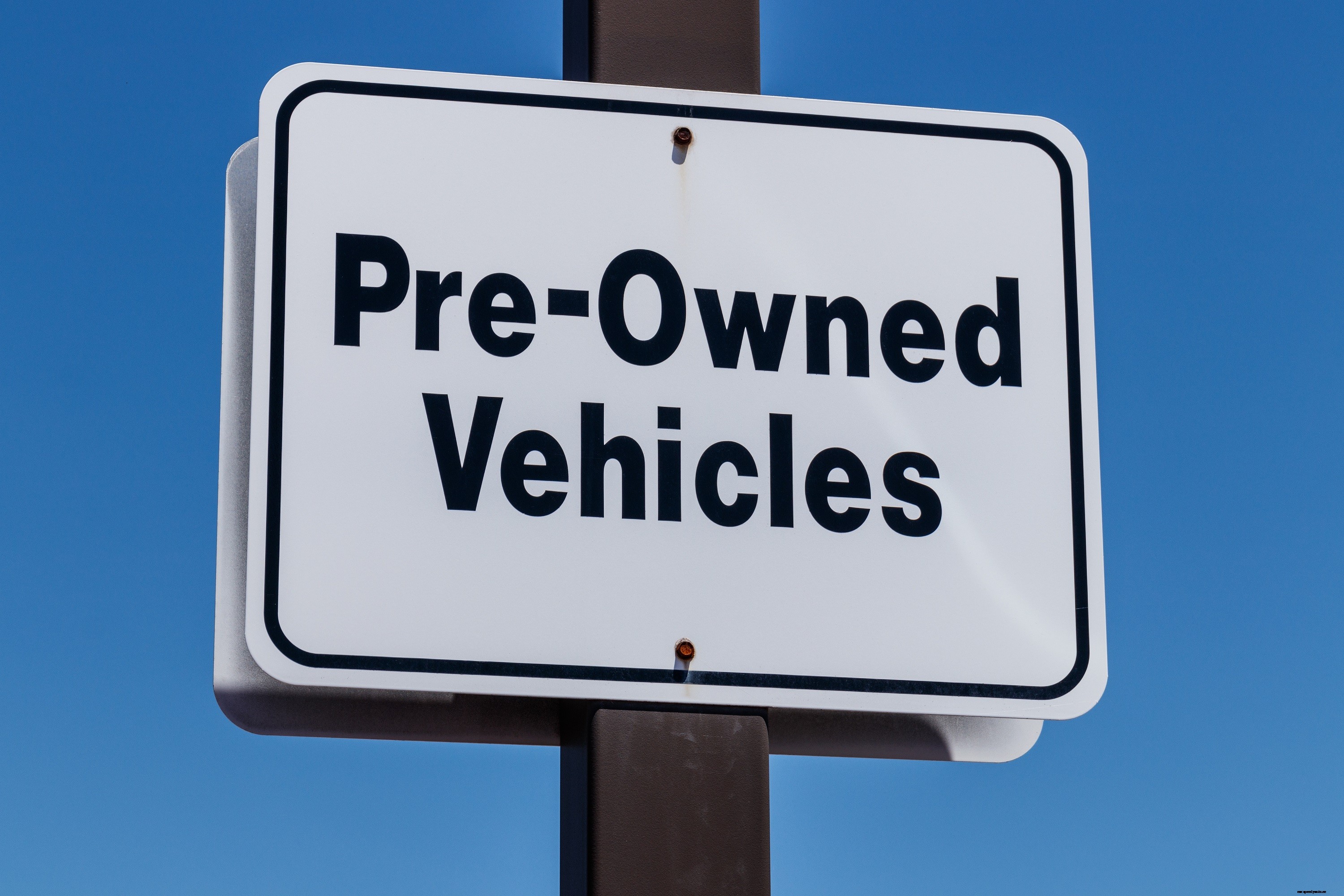 Smart Reasons Why You Should Buy a Pre-Owned Car