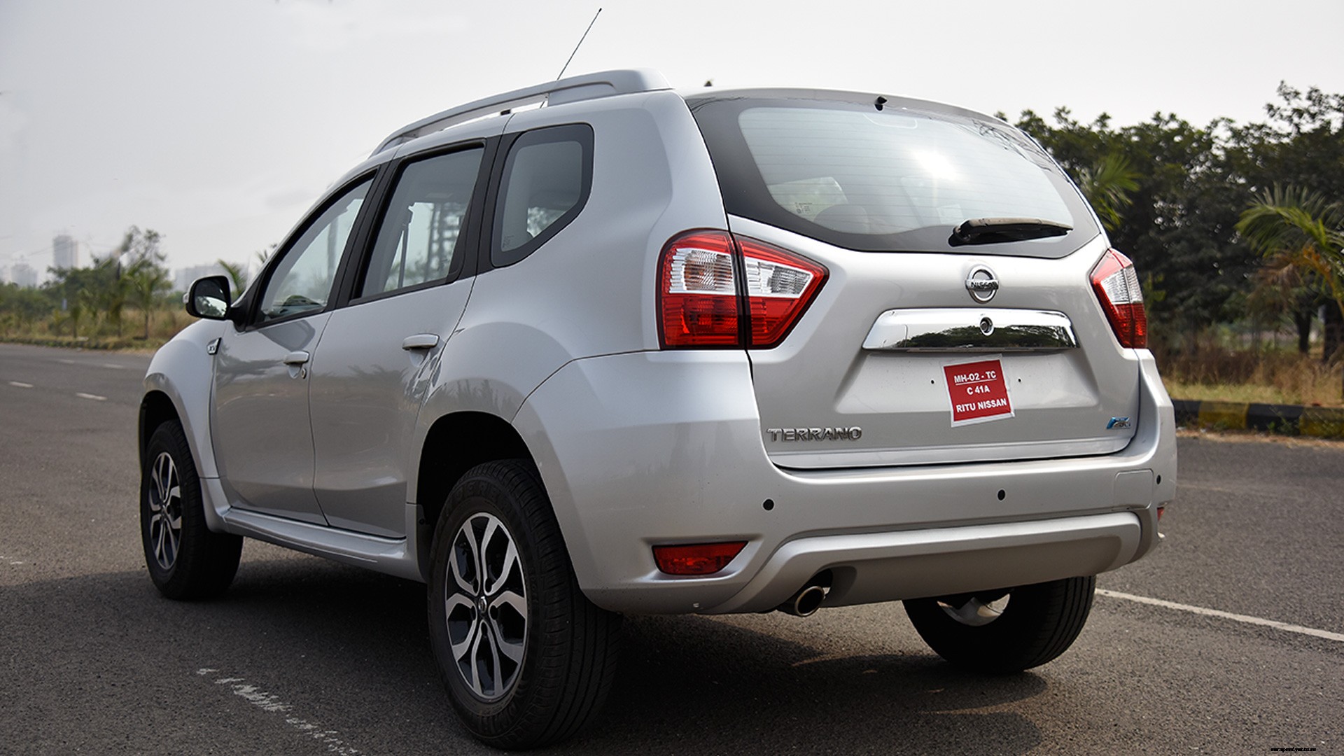 Nissan Terrano 2017 XV Premium AT dCi 110ps Exterior