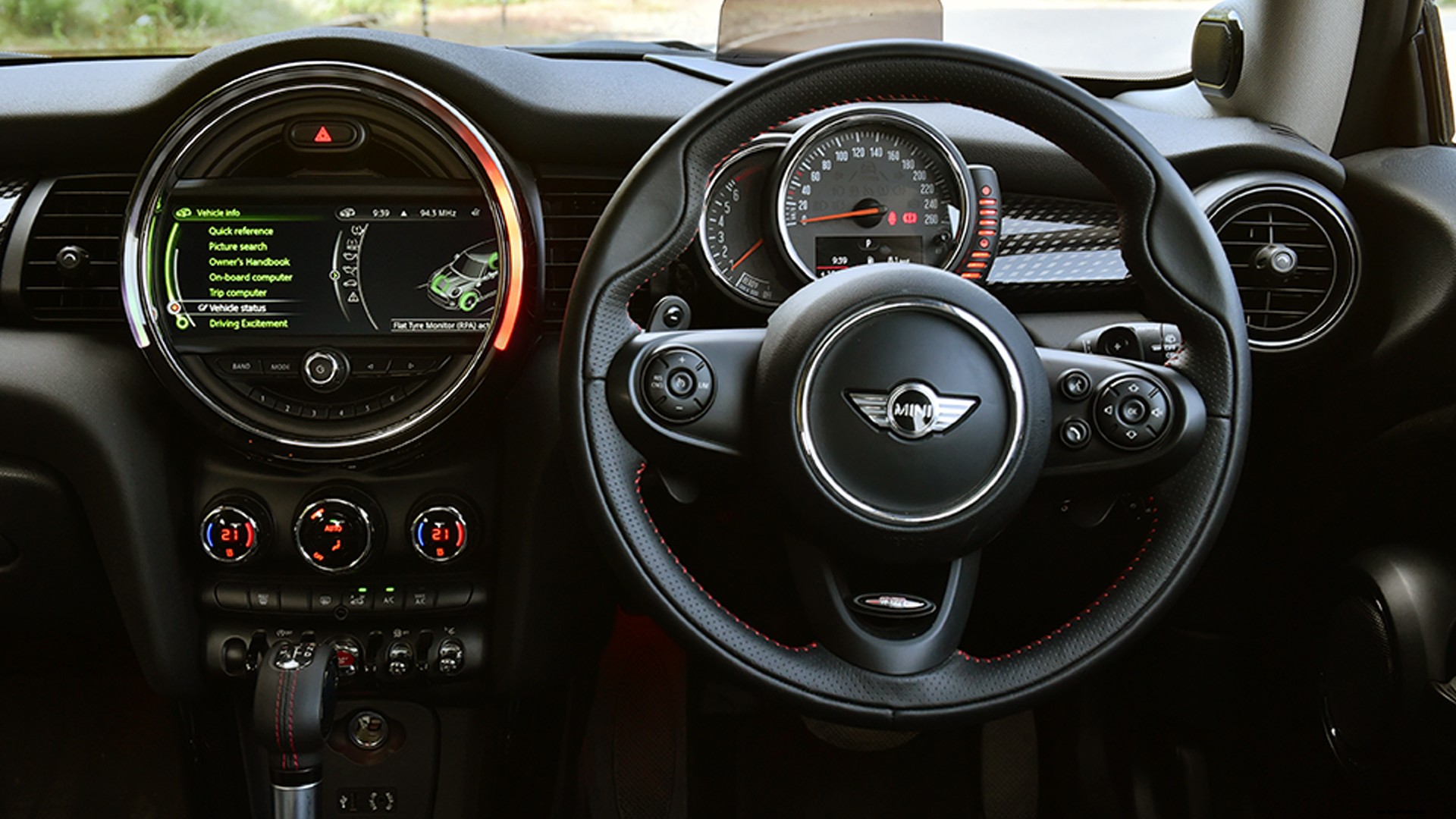 Mini Cooper-S-3-door Interior