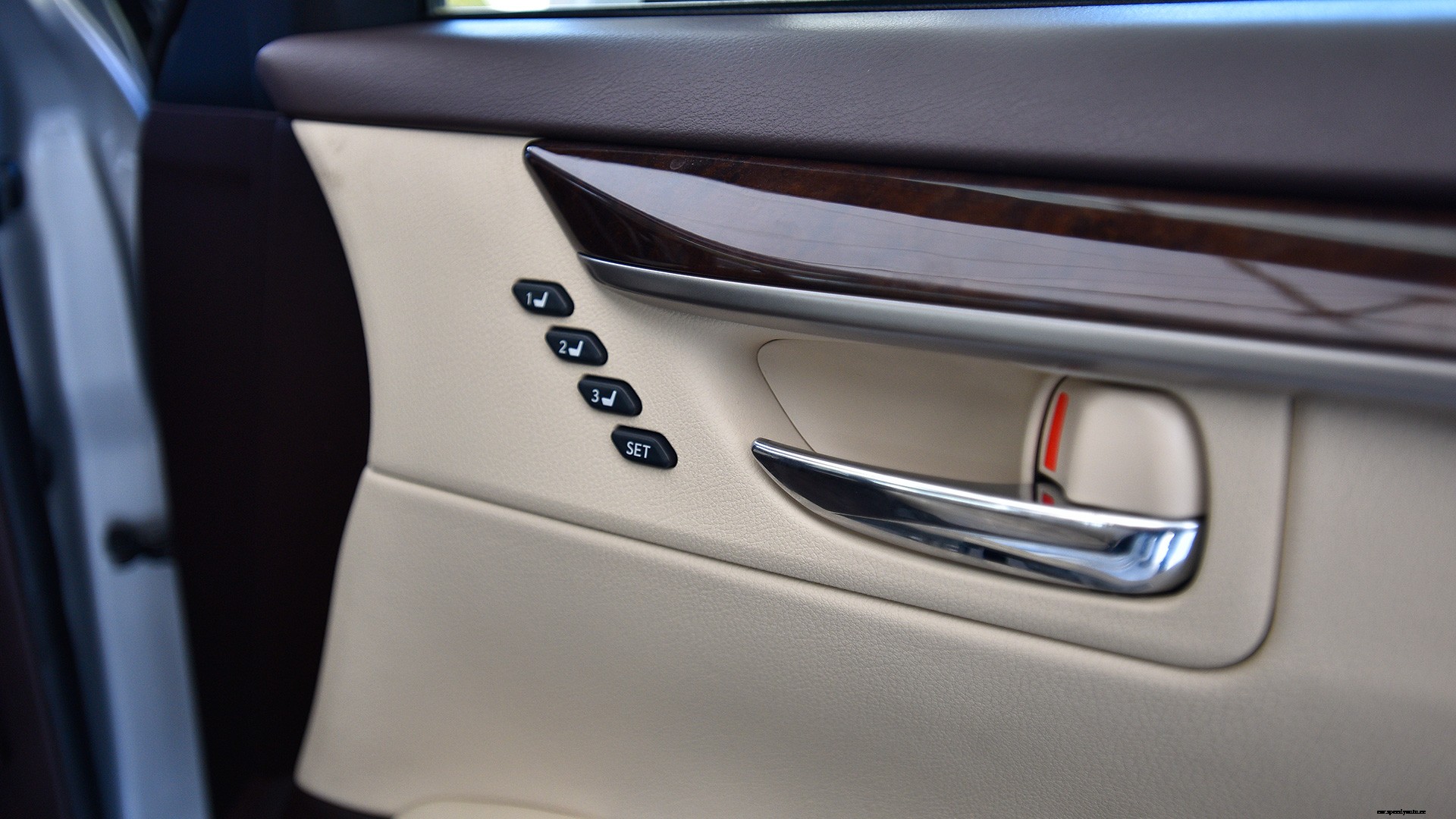 Lexus ES 300h 2017 STD Interior