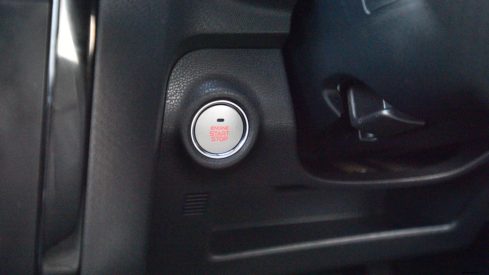 Isuzu MU-X 2017 4x4 Interior