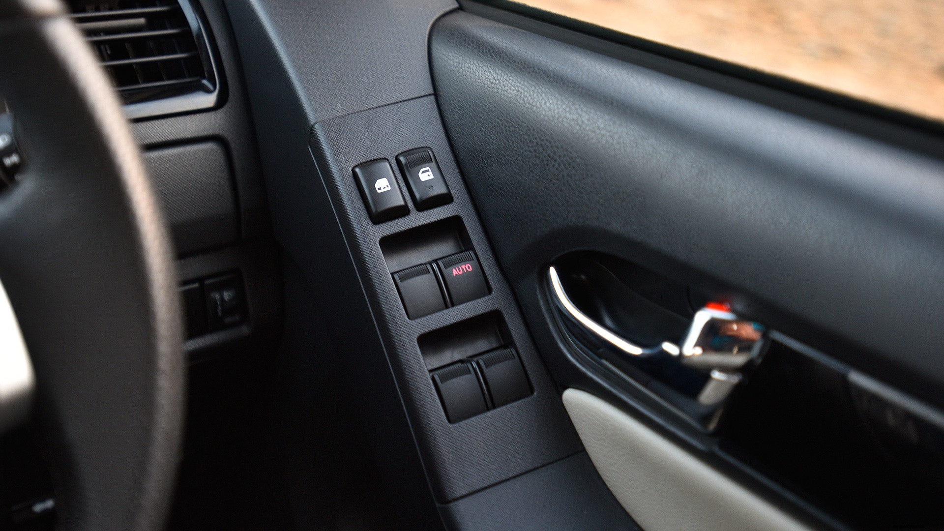 Isuzu MU-X 2017 4x4 Interior