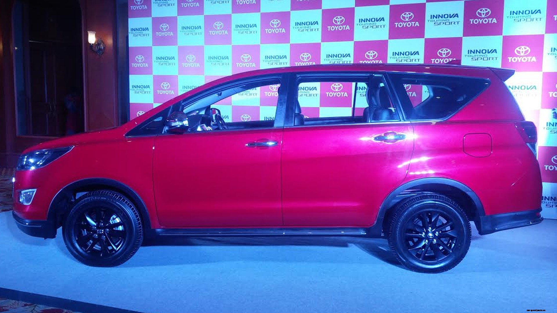 Toyota Innova Crysta 2017 Touring Sport Petrol MT Exterior