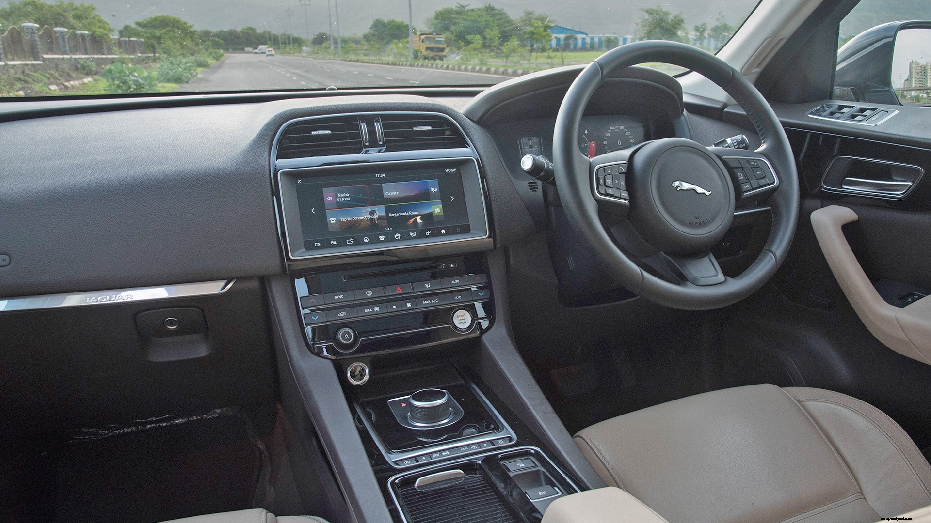 Jaguar F-pace 2017 Petrol Std