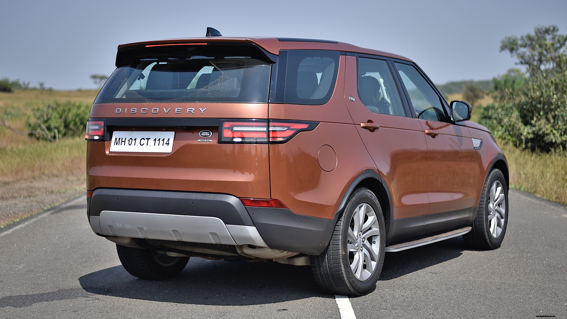 Land Rover Discovery 2017 Diesel First Edition Exterior