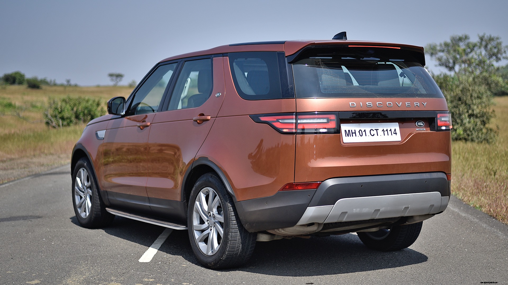 Land Rover Discovery 2017 Diesel First Edition Exterior