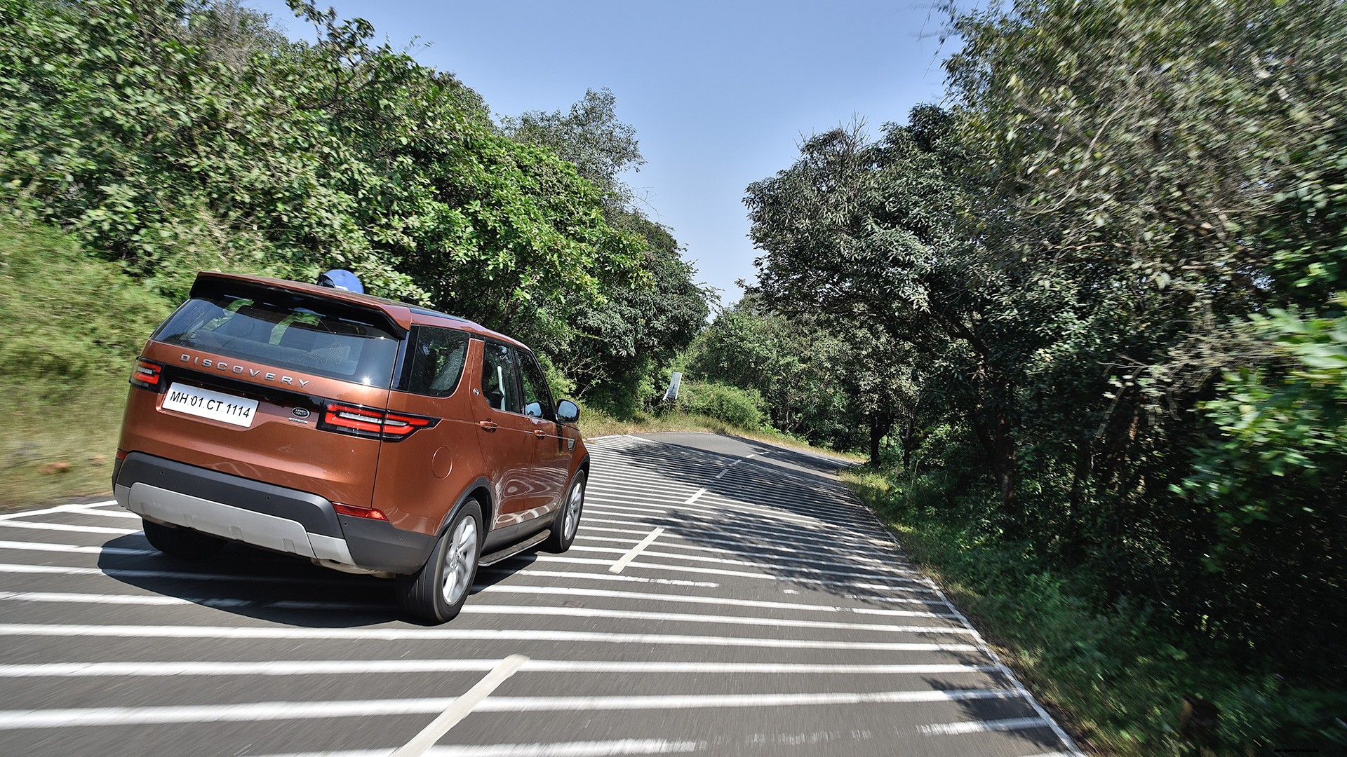 Land Rover Discovery 2017 Diesel First Edition Exterior