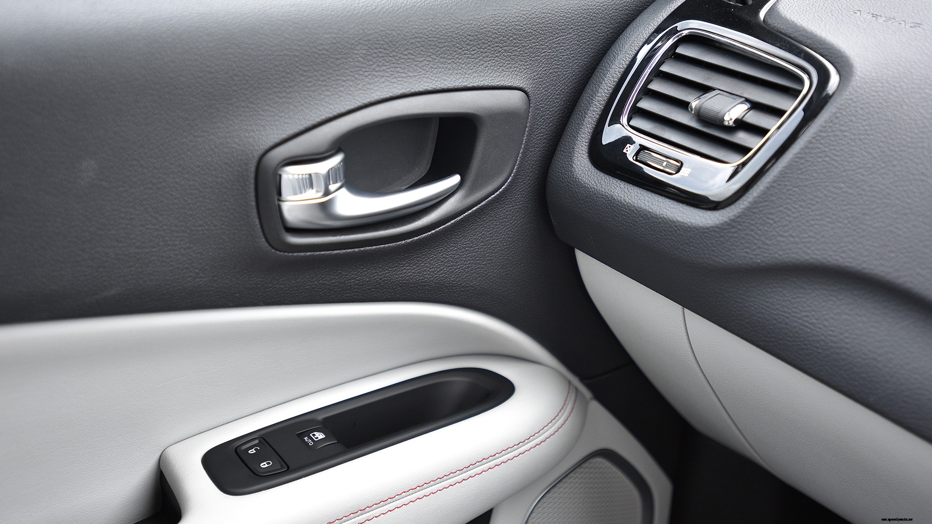 Jeep Compass 2017 Limited Diesel 4x4 Interior