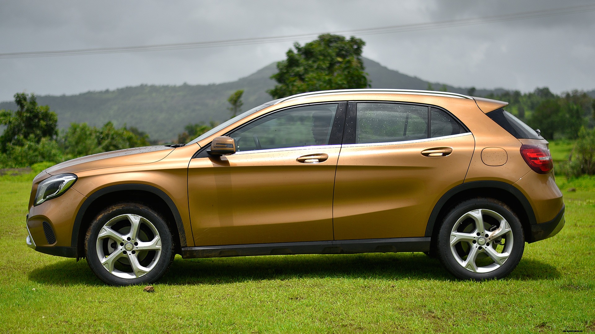 Mercedes Benz GLA 2017 220d 4Matic Exterior