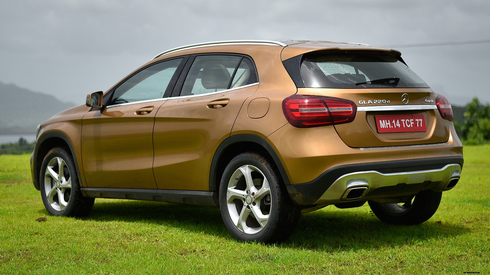 Mercedes Benz GLA 2017 220d 4Matic Exterior