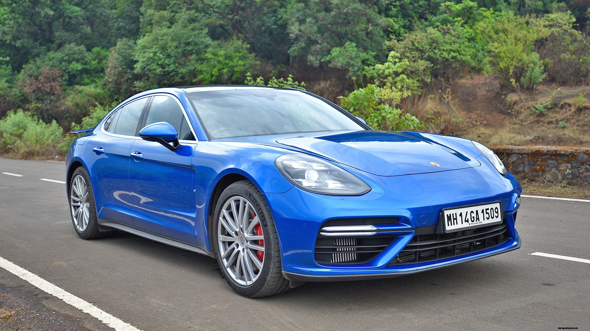 Porsche Panamera 2017 Turbo S Exterior