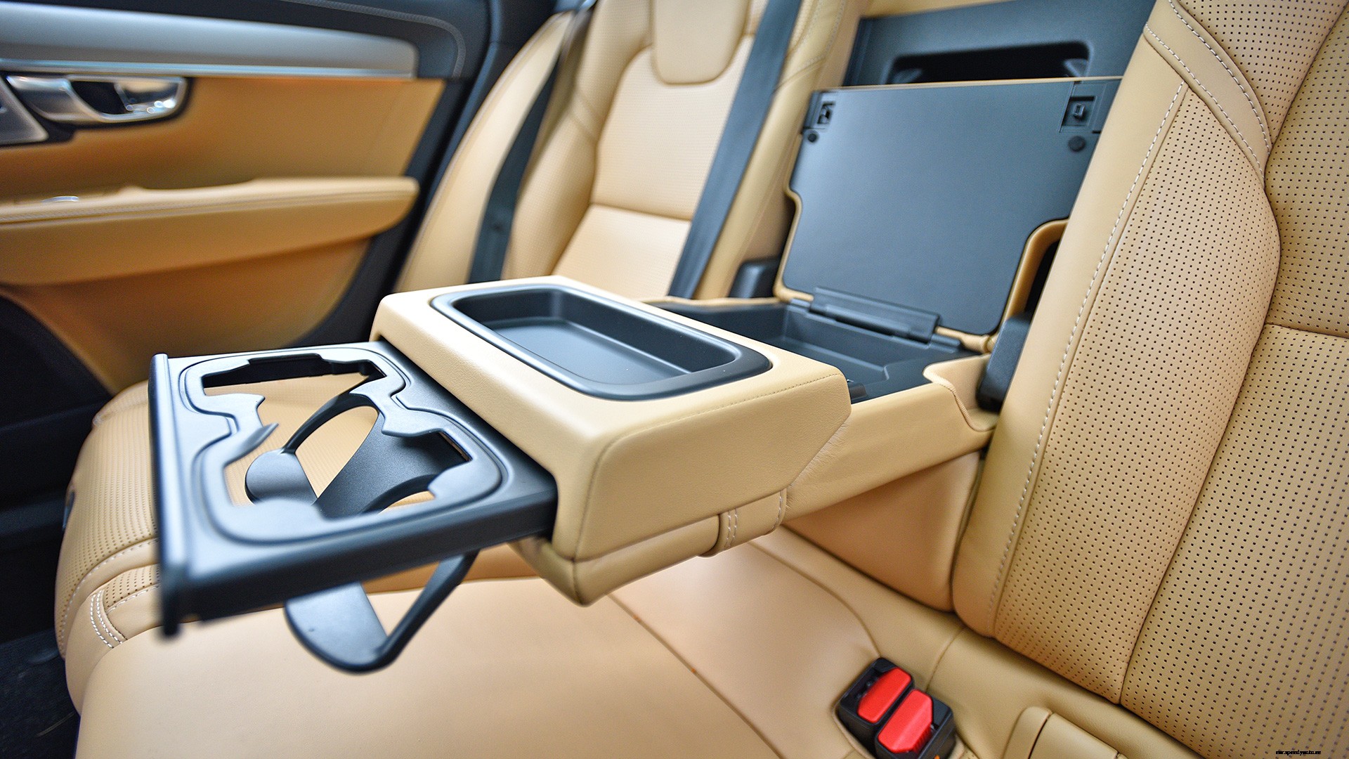 Volvo V90 Cross Country 2017 Diesel Std Interior