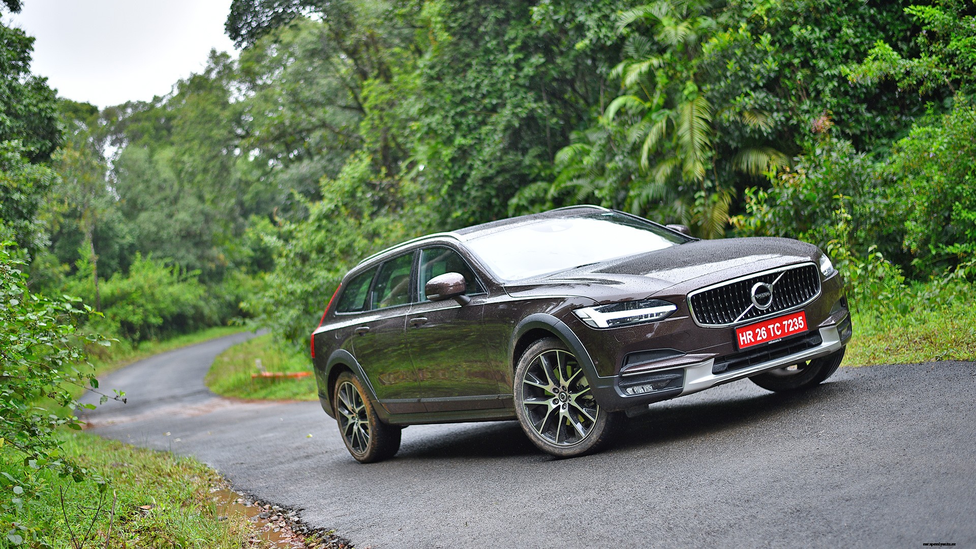 Volvo V90 Cross Country 2017 Diesel Std Exterior