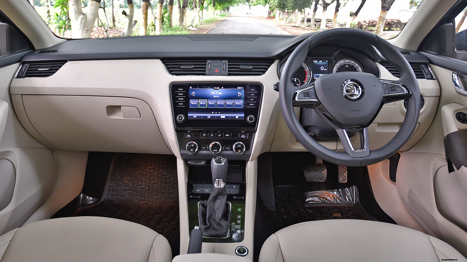 Skoda Octavia 2017 2.0 TDI CR (AT) Style Plus Exterior