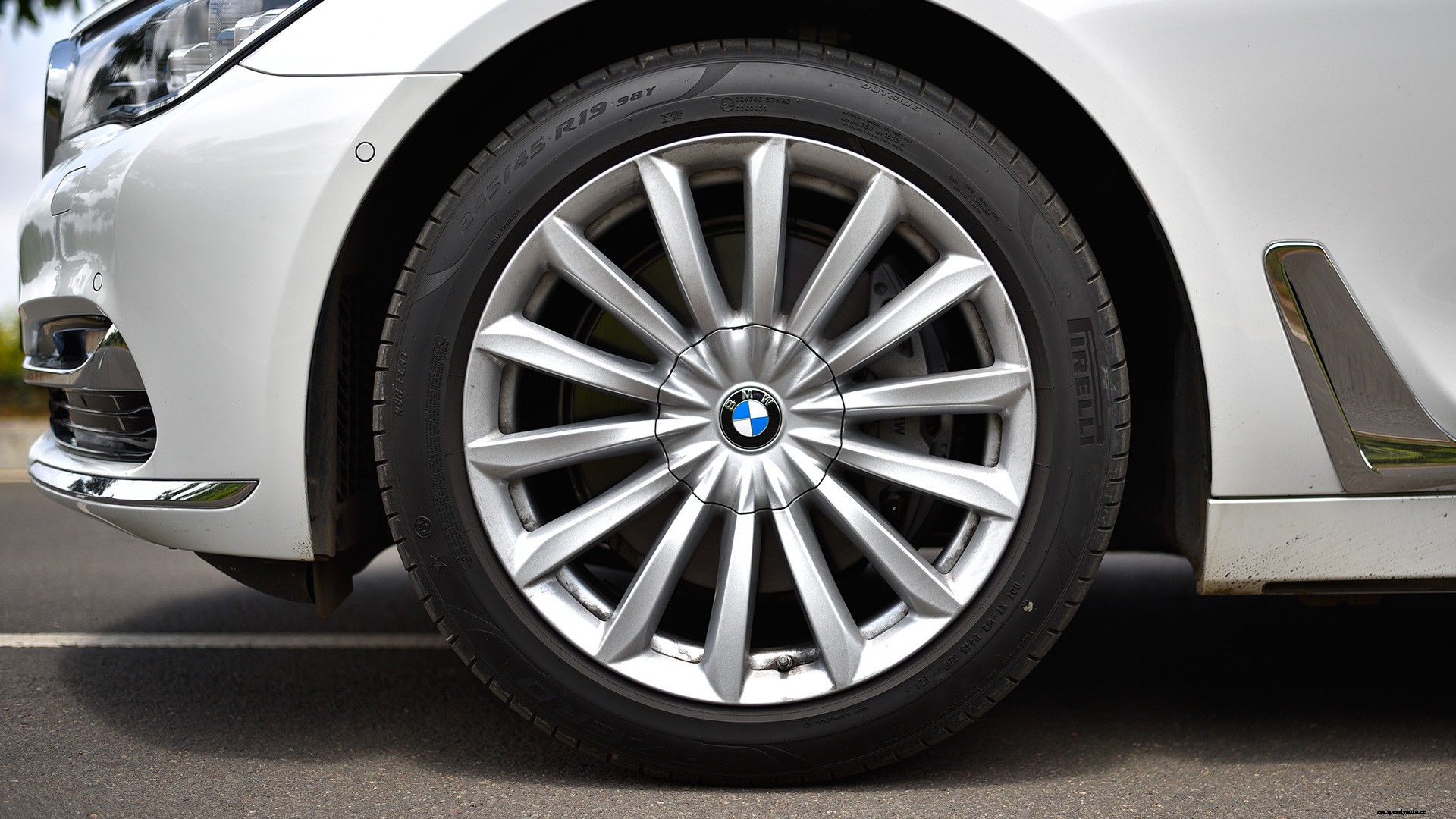 BMW 7 series 2017 740Li DPE Signature Exterior