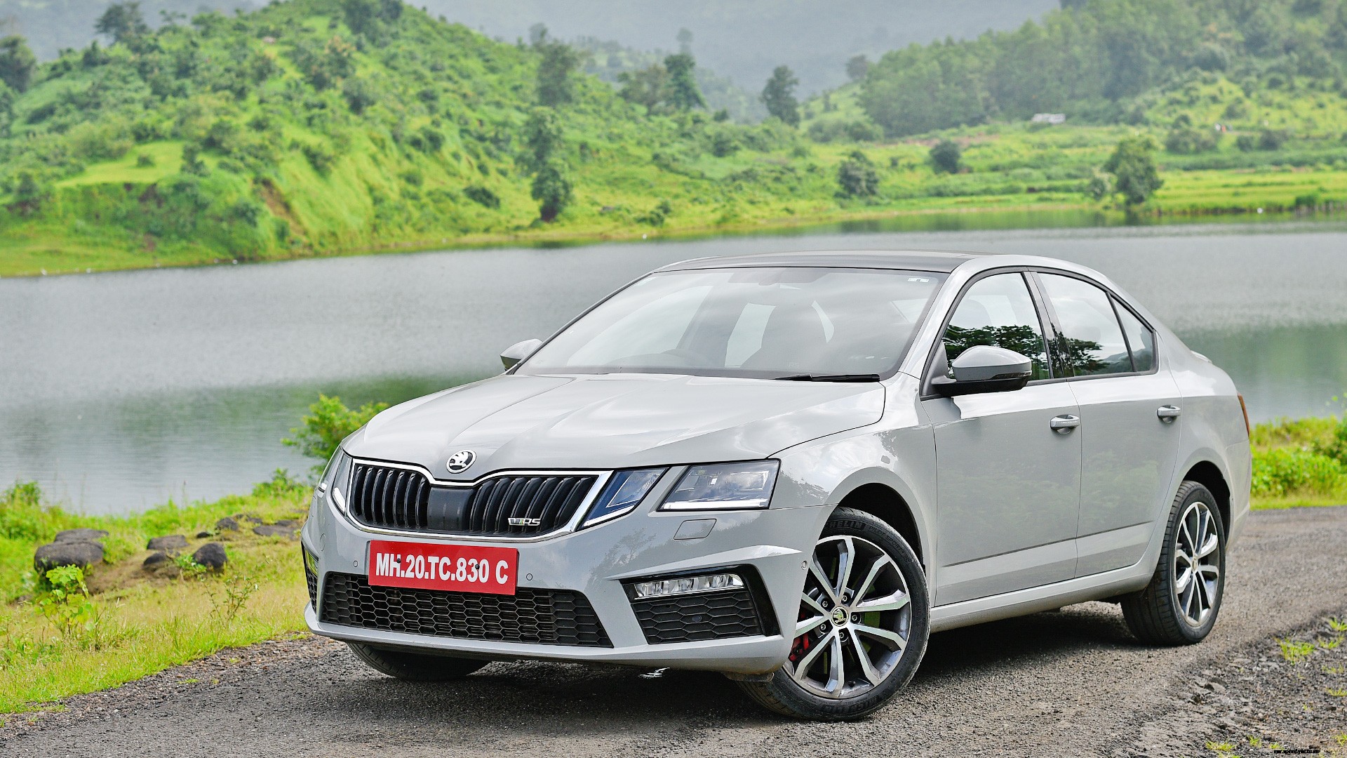 Skoda Octavia 2017 vRS 230 Exterior