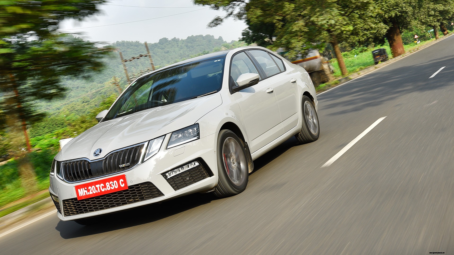 Skoda Octavia 2017 vRS 230 Exterior