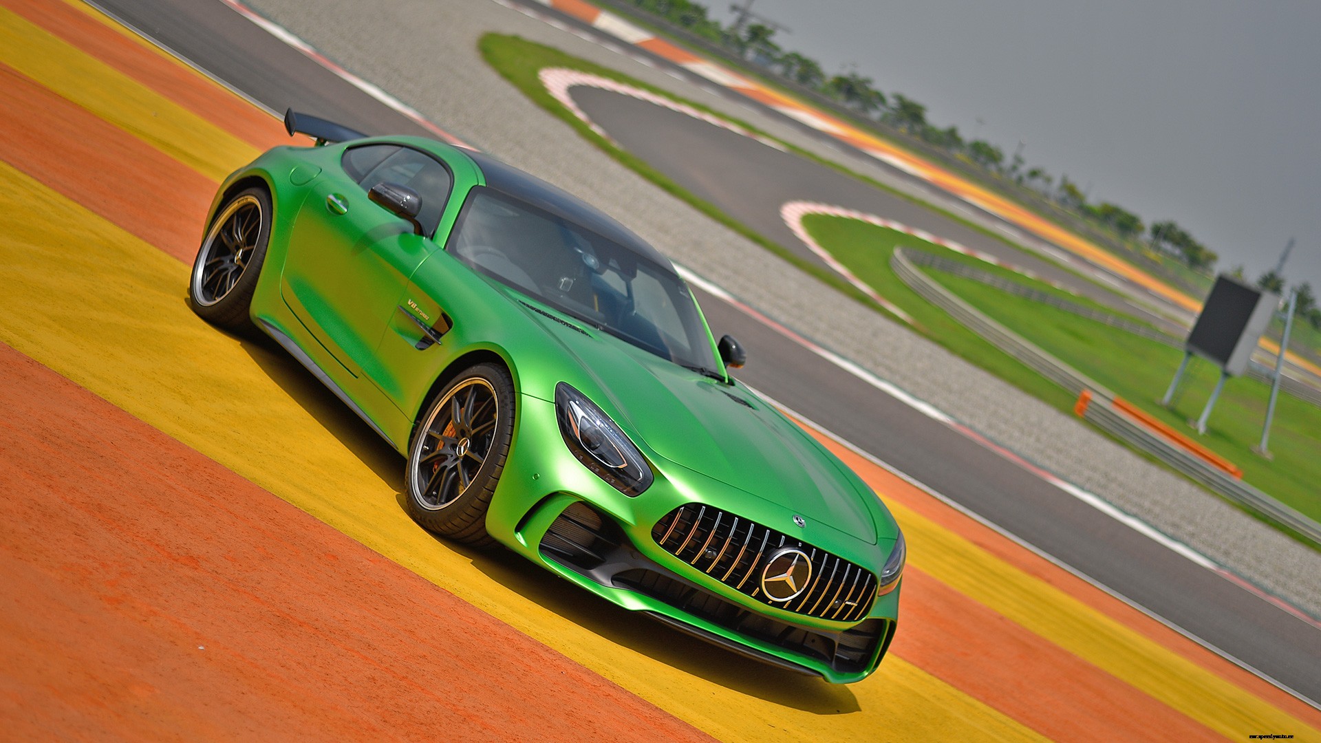 Mercedes Benz AMG GT 2017 R Exterior