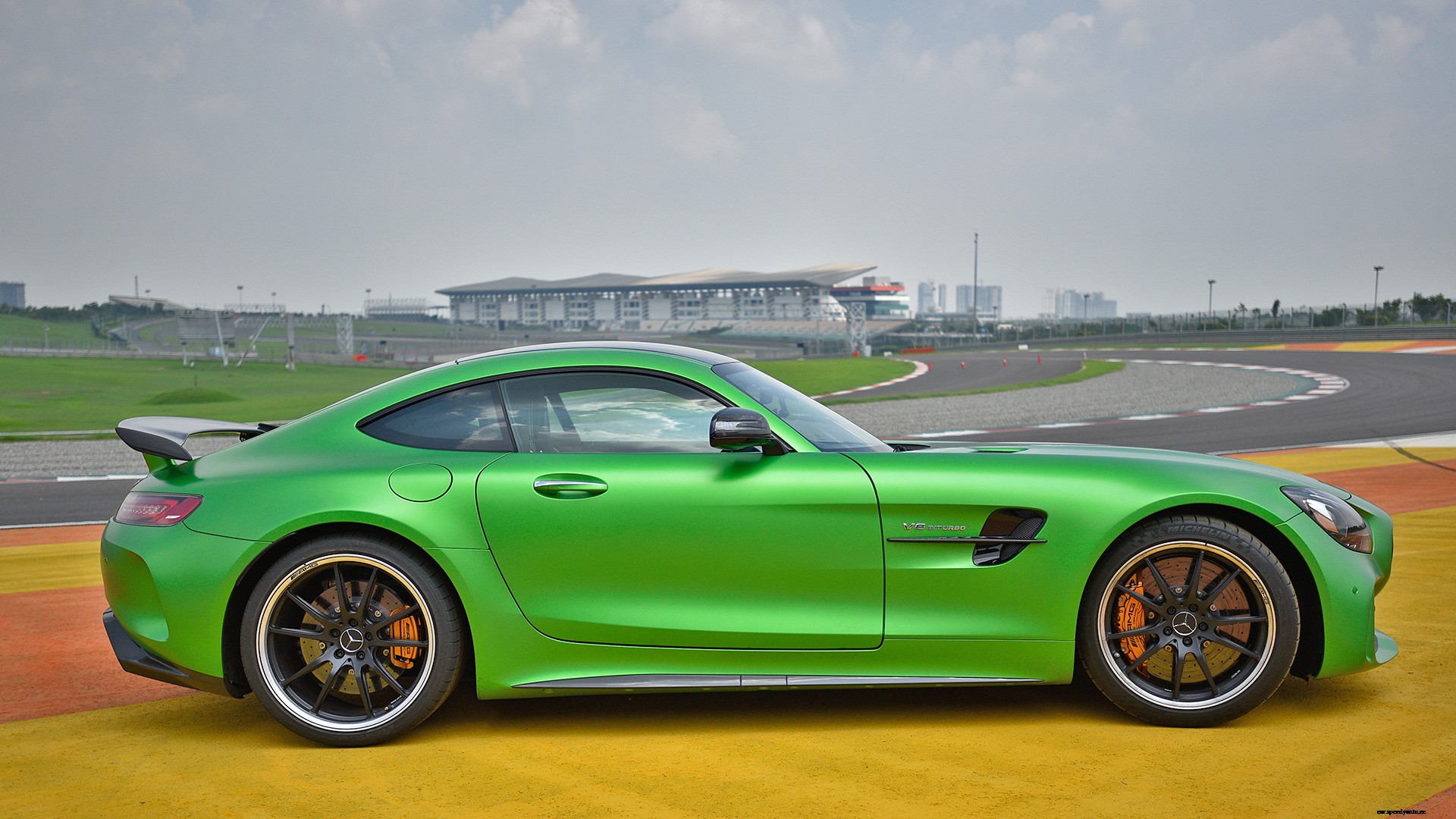 Mercedes Benz AMG GT 2017 R Exterior