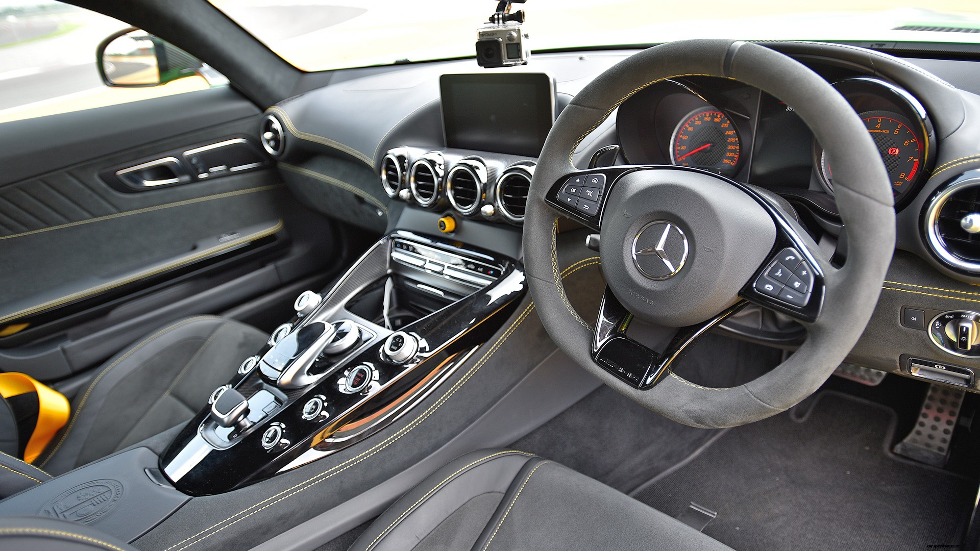 Mercedes Benz AMG GT 2017 R Interior
