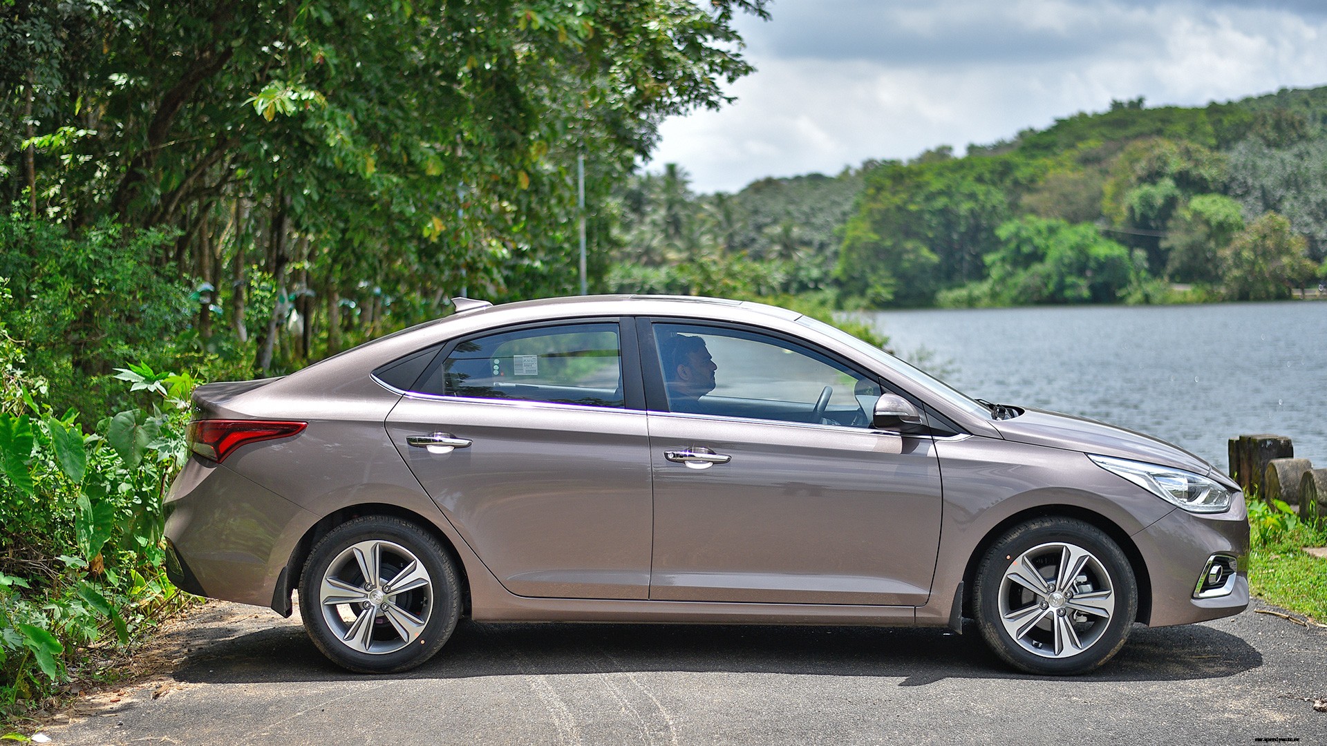 Hyundai Verna 2017 E Petrol Exterior