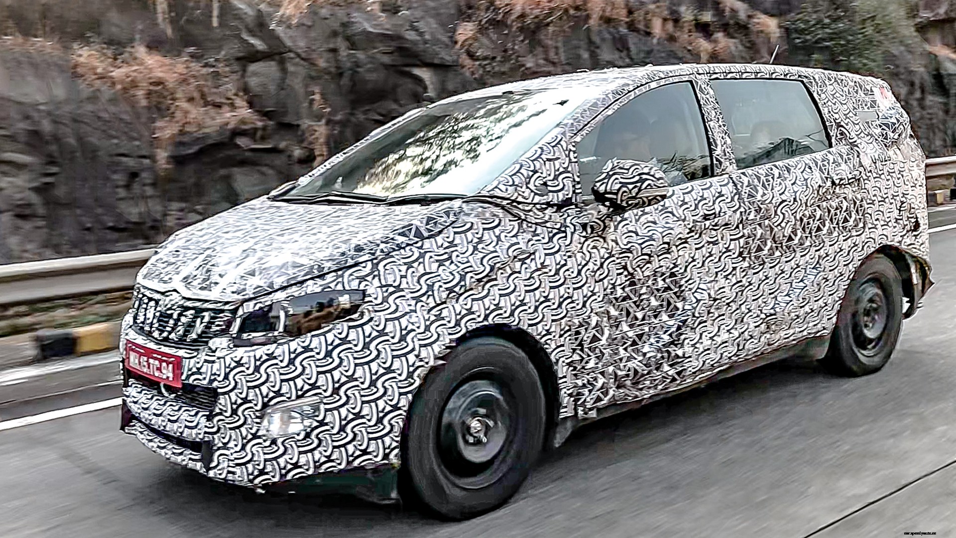 Mahindra U321 2018 STD Exterior