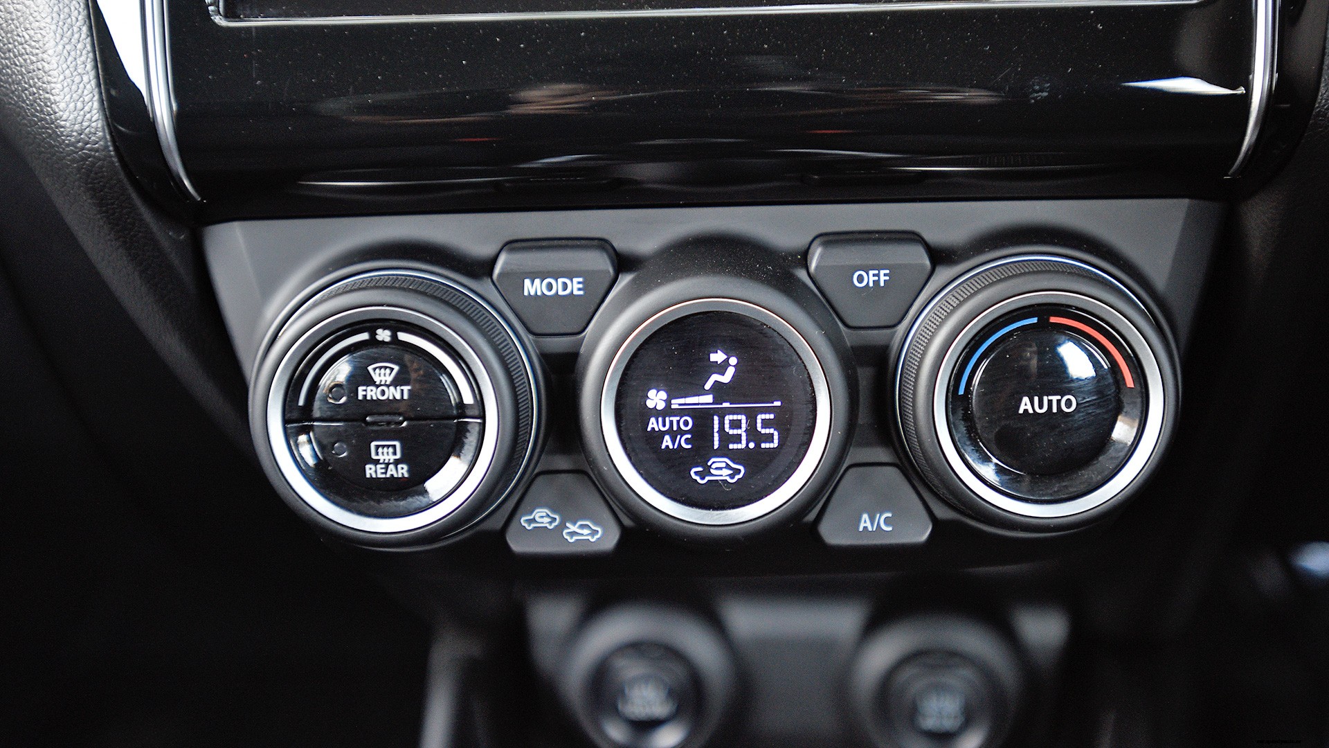 Maruti Suzuki Swift 2018 ZDi+ Interior