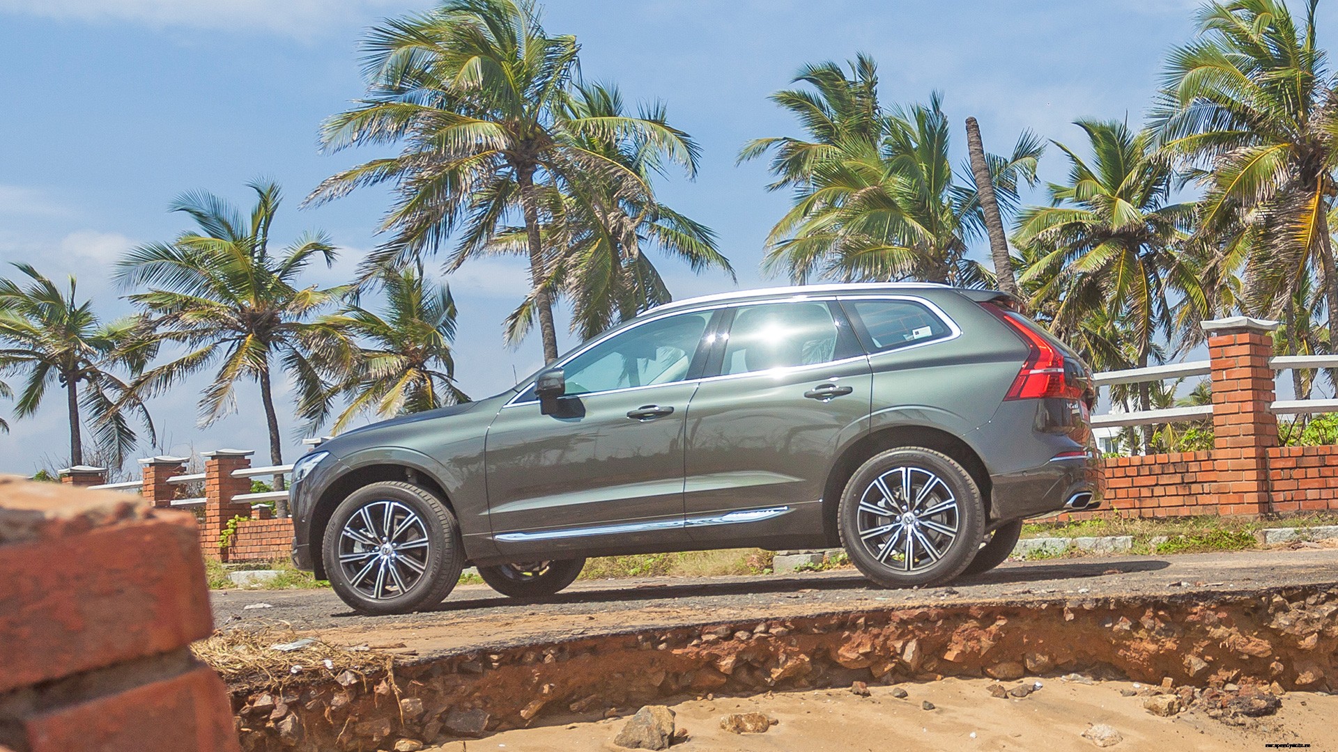 Volvo XC60 2018 Inscription D5 Exterior