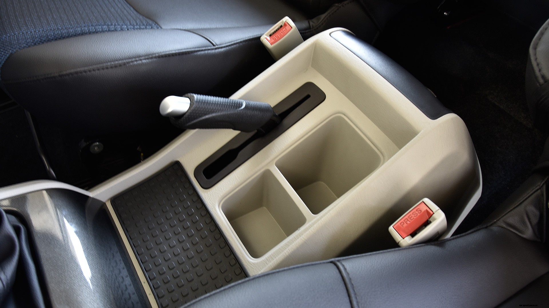 Mahindra Scorpio 2018 S5 Interior