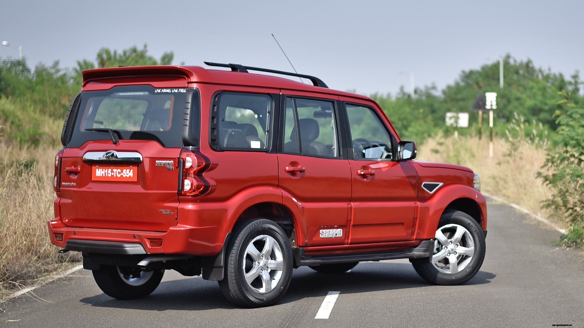 Mahindra Scorpio 2018 S5 Exterior