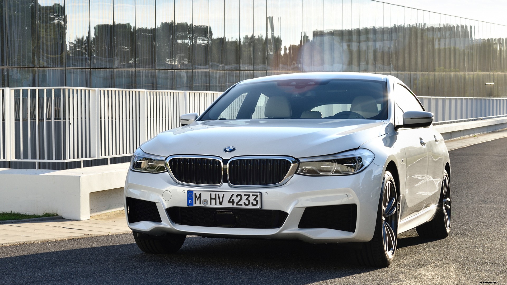 BMW 6 Series 2018 640i GT Exterior