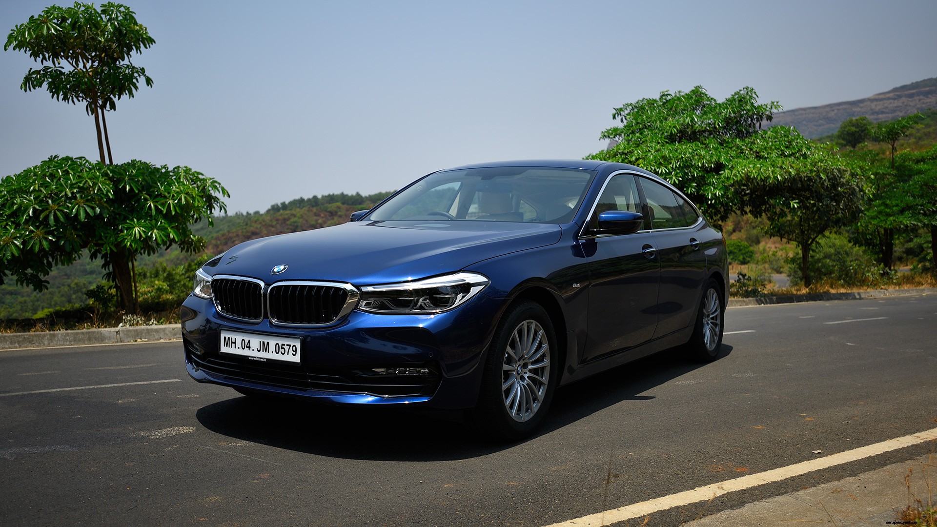 BMW 6 Series 2018 640i GT Exterior