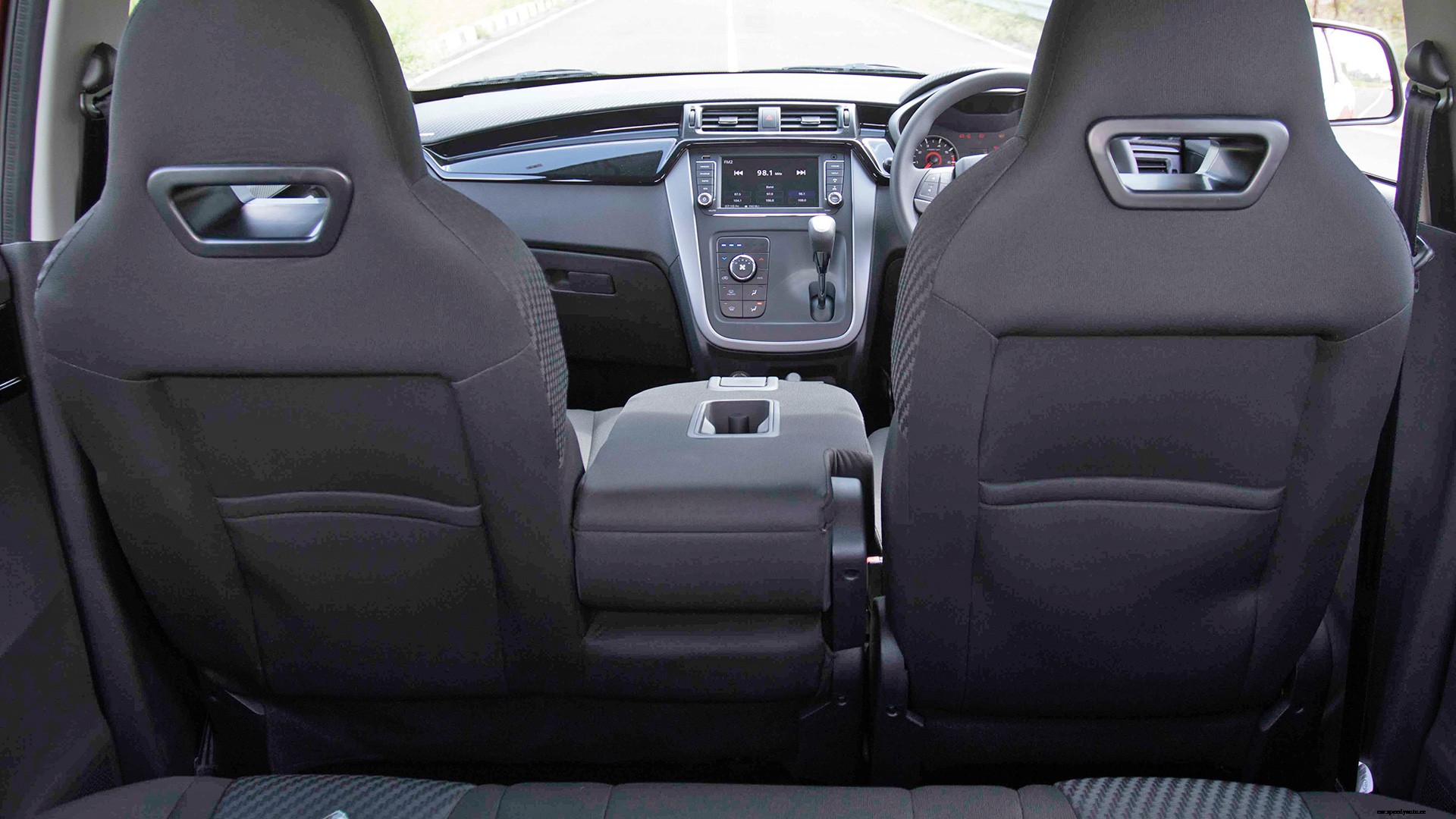 Mahindra KUV 100 NXT 2017 K8 Petrol 6 Str Interior