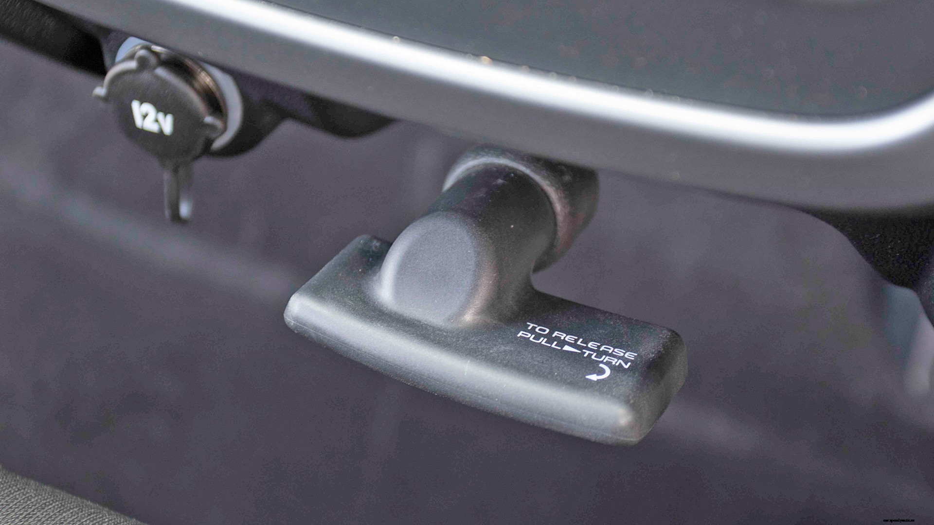 Mahindra KUV 100 NXT 2017 K8 Petrol 6 Str Interior