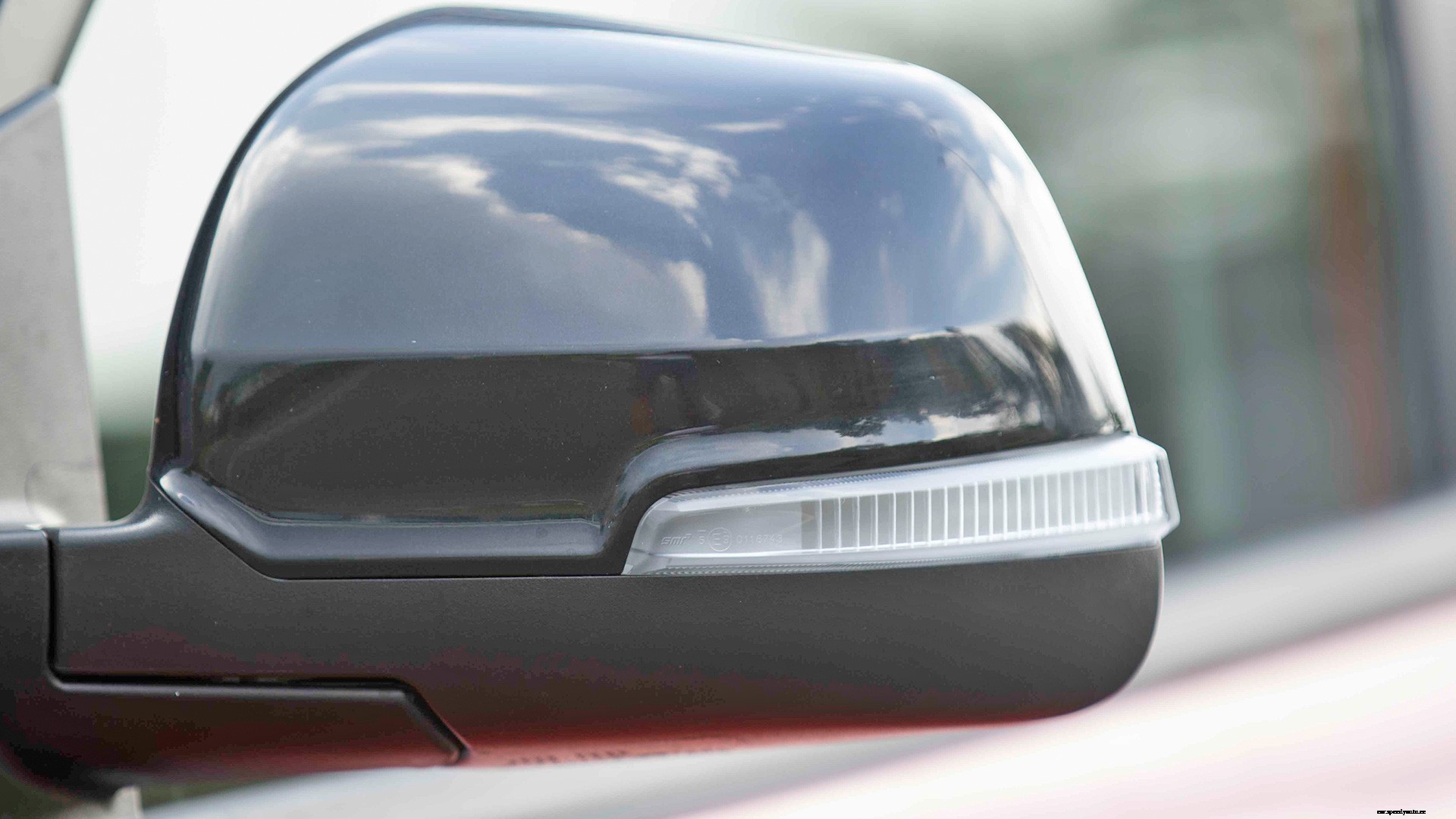 Mahindra KUV 100 NXT 2017 K8 Petrol 6 Str Exterior