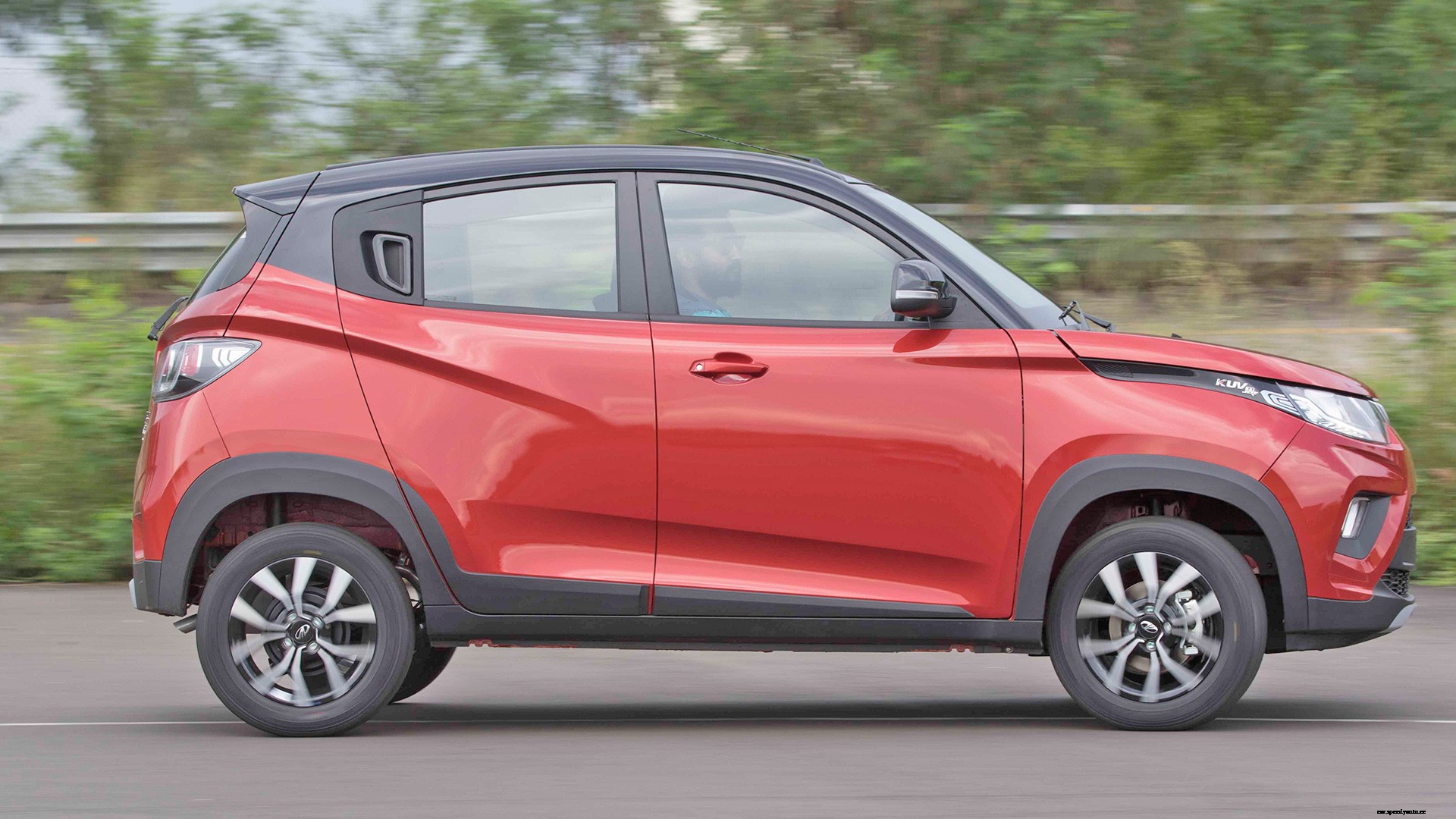 Mahindra KUV 100 NXT 2017 K8 Petrol 6 Str Exterior