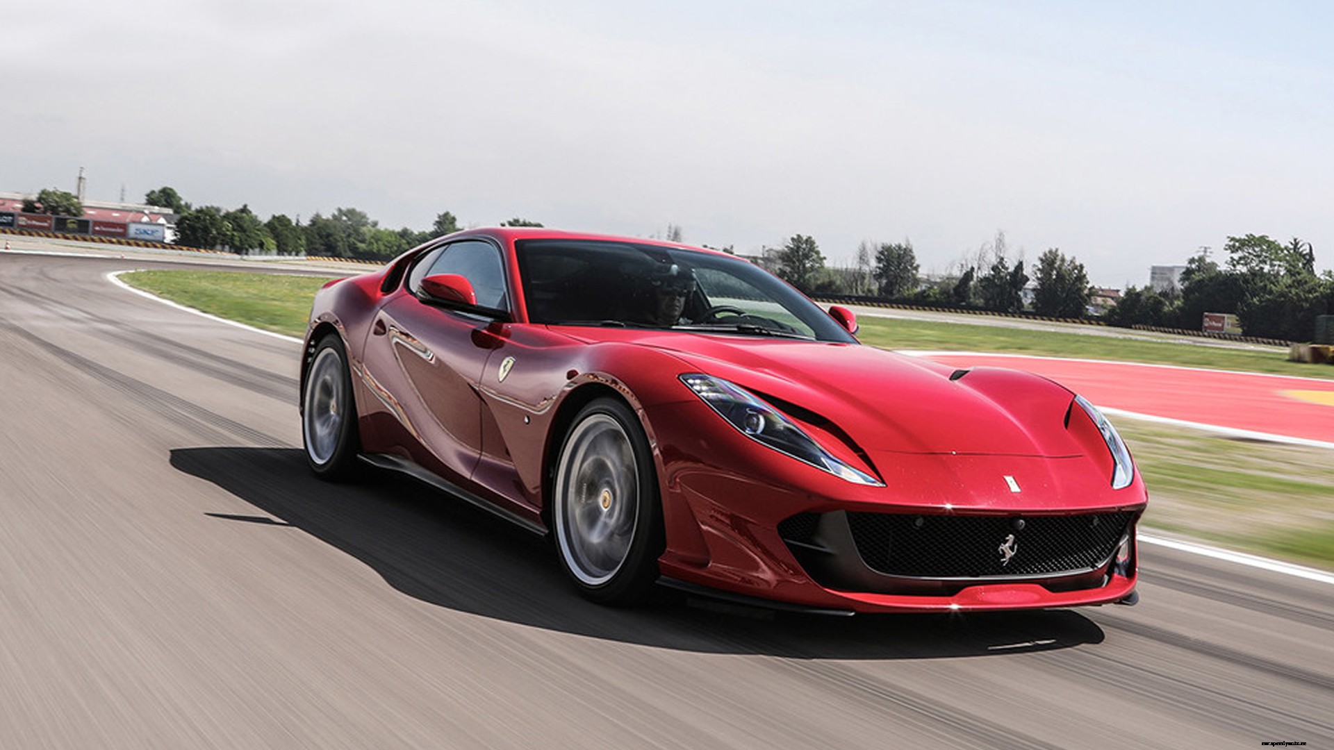 Ferrari 812 Superfast 2018 Exterior