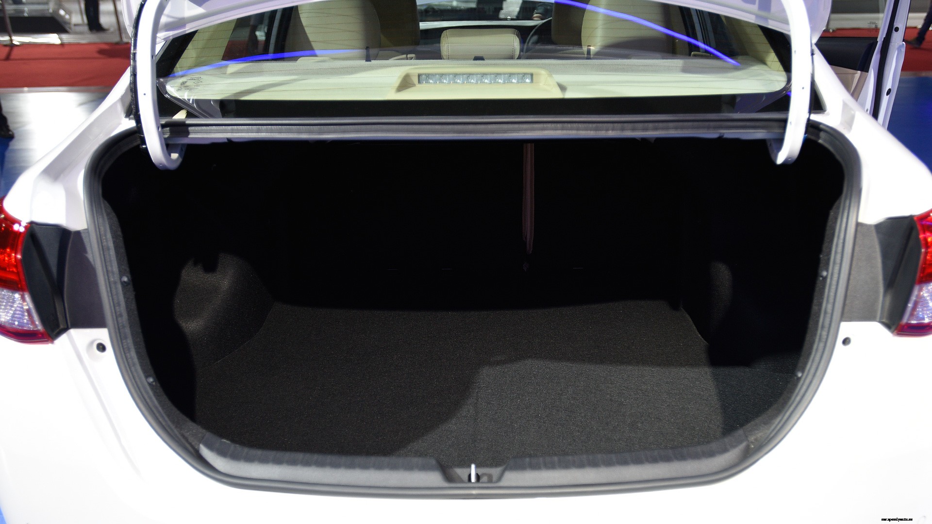 Toyota Yaris 2018 STD Exterior