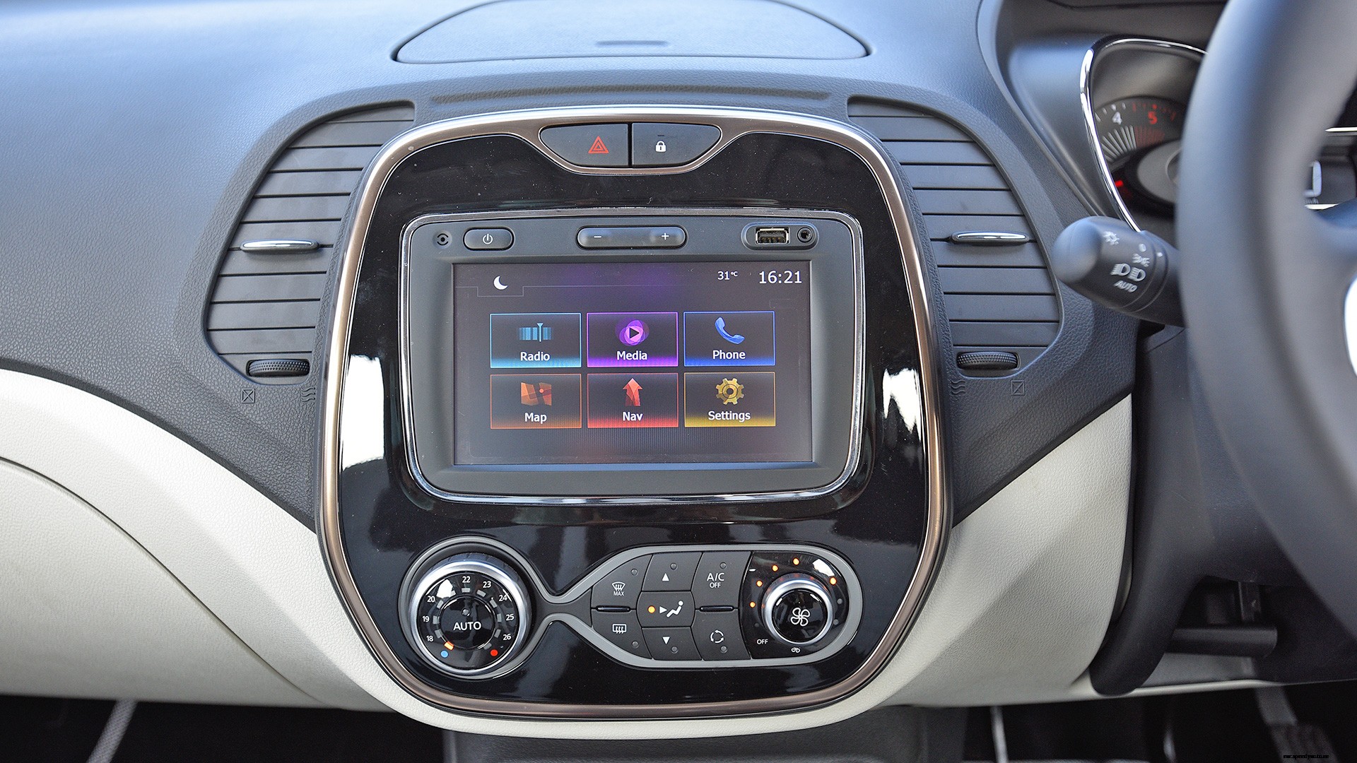 Renault Captur 2018 Petrol RxT Interior