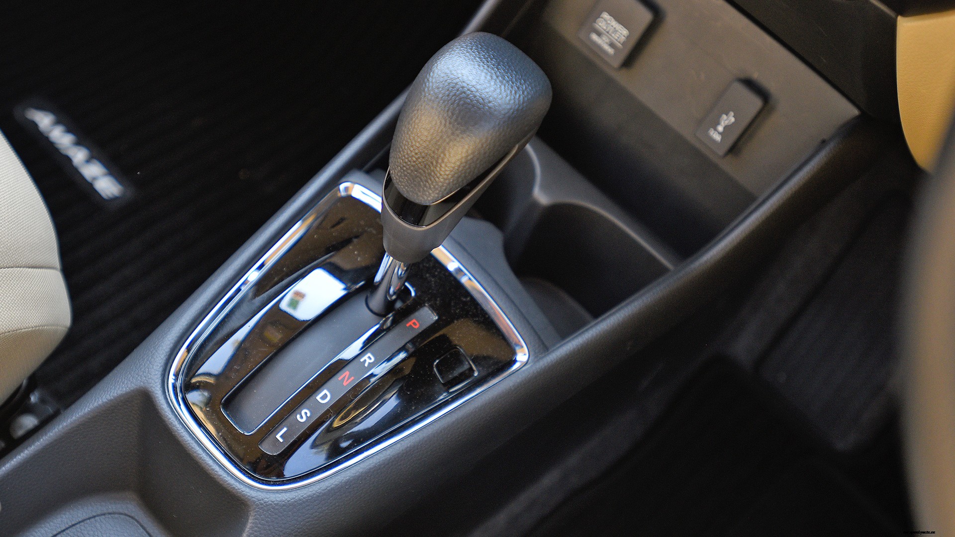 Honda Amaze 2018 V CVT Interior