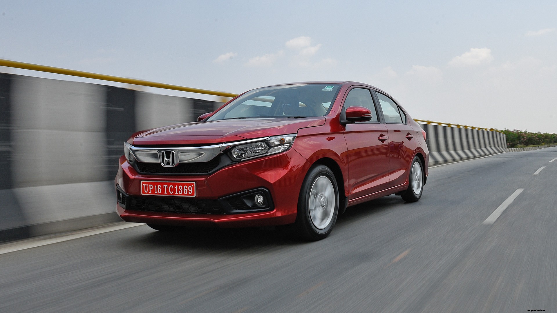 Honda Amaze 2018 V CVT Exterior