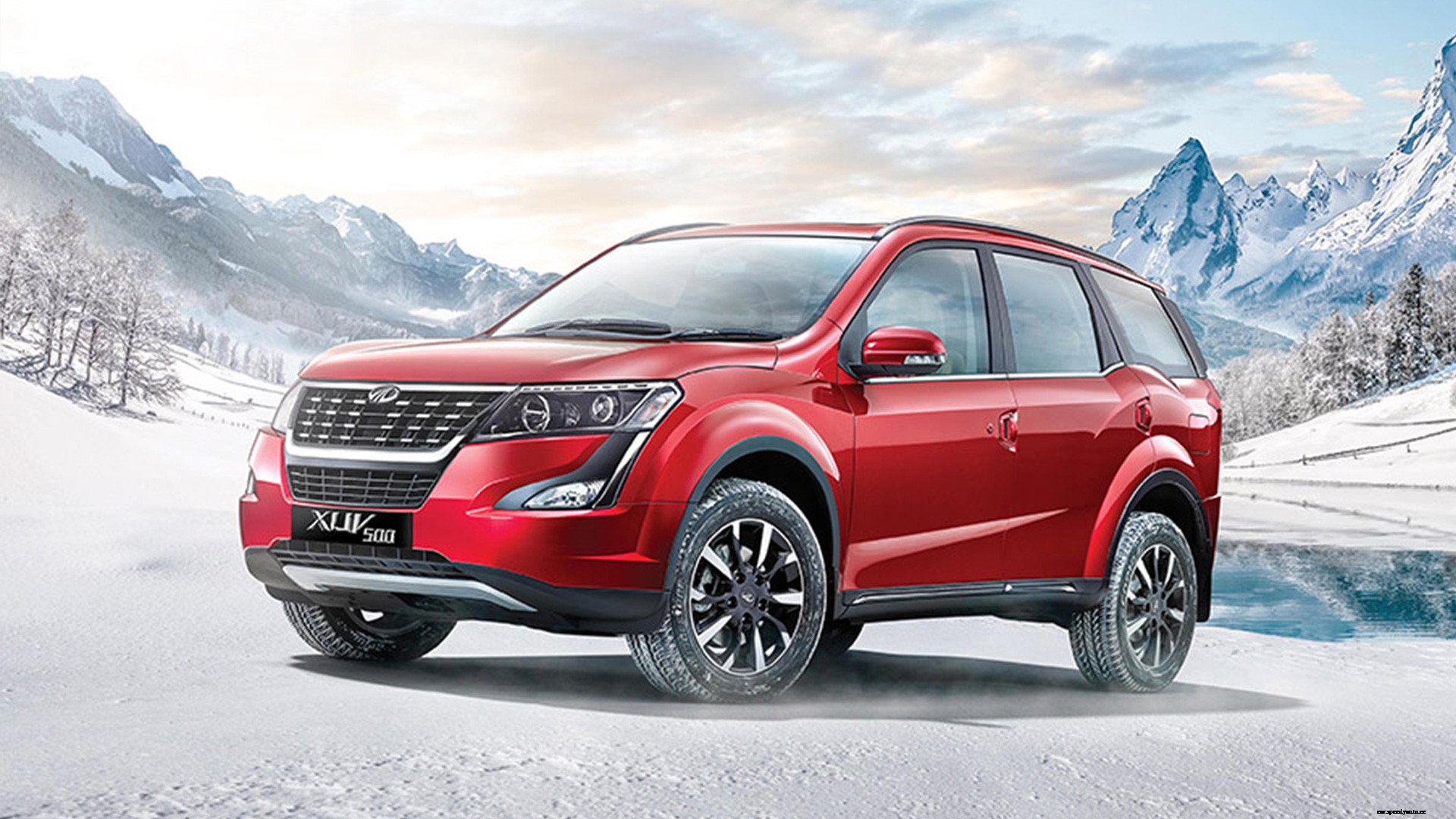 Mahindra XUV 500 2018 W9 AT Exterior