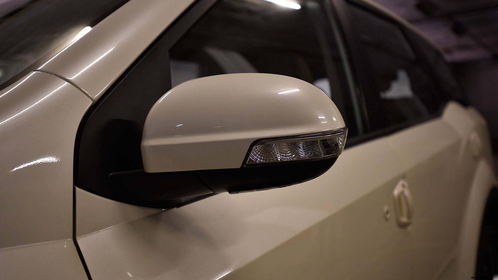 Mahindra XUV 500 2018 W9 AT Exterior