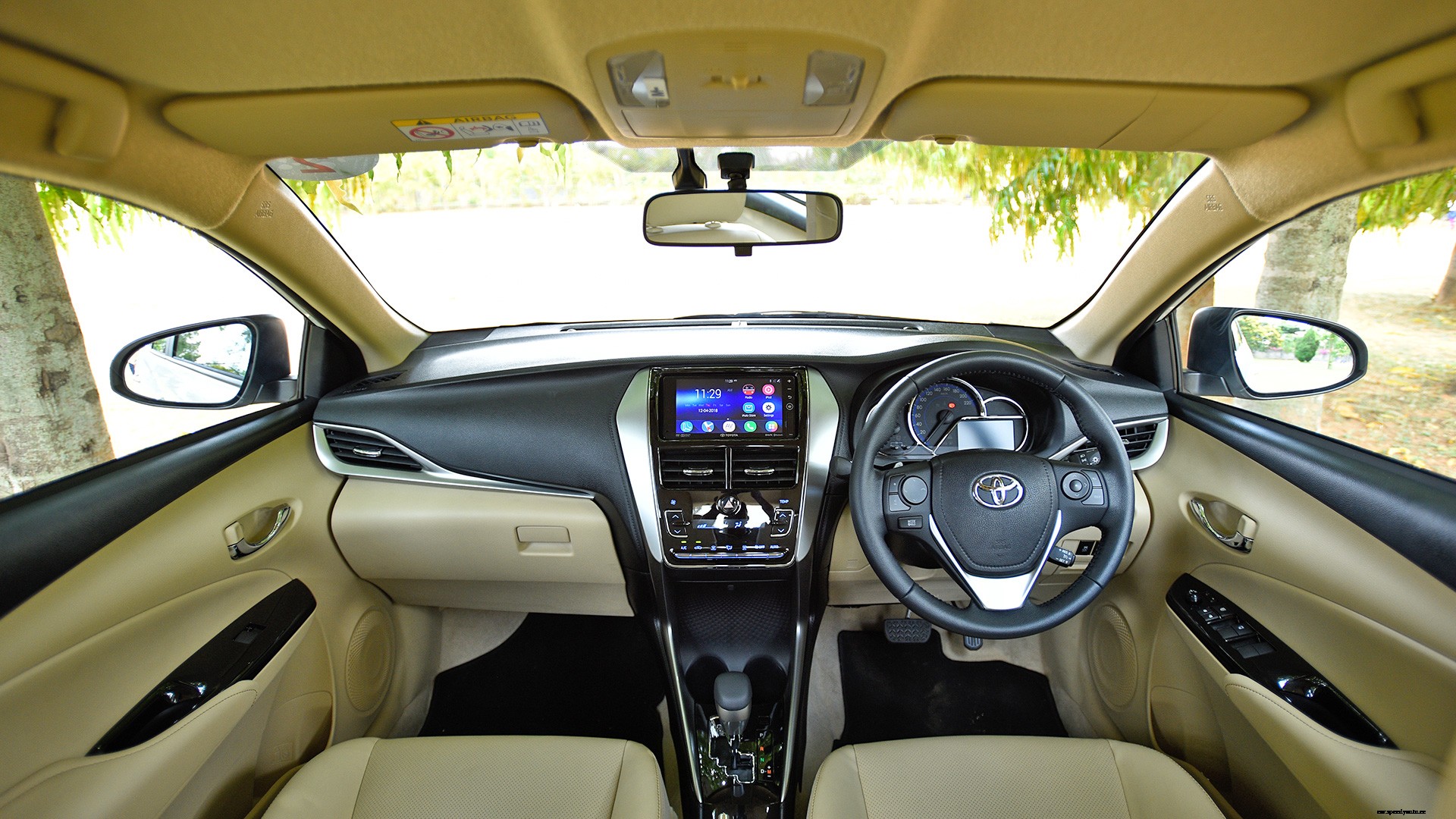 Toyota Yaris 2018 VX CVT Exterior