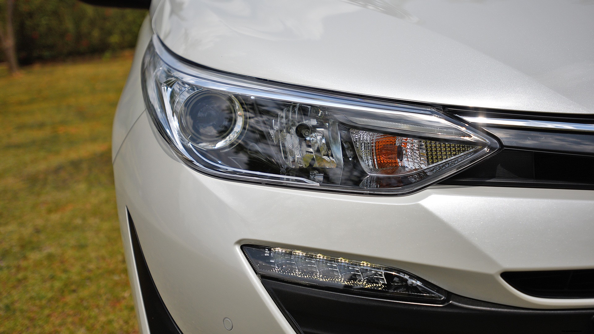 Toyota Yaris 2018 VX CVT Exterior