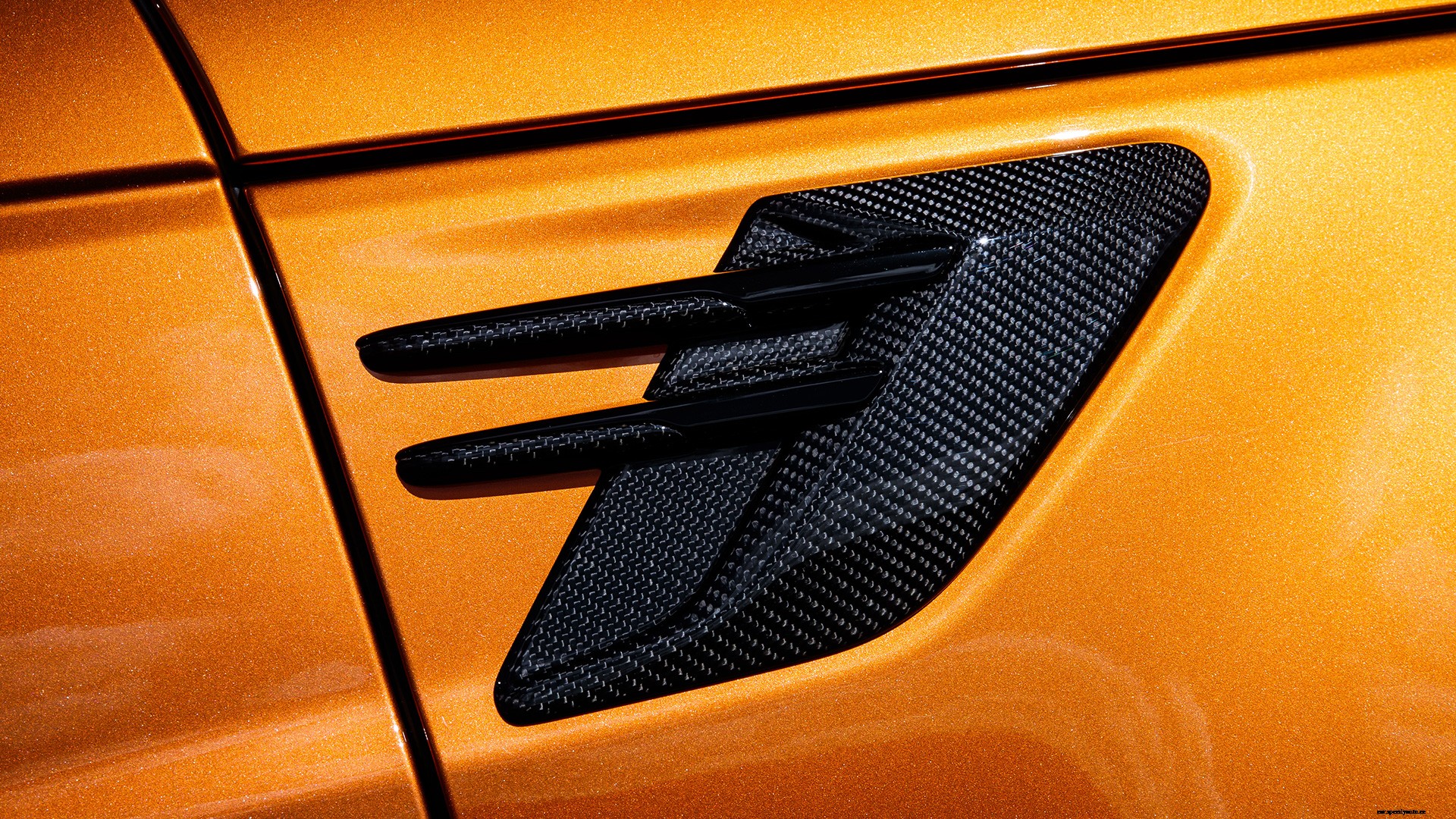 Land Rover Range Rover Sport 2018 SVR Exterior