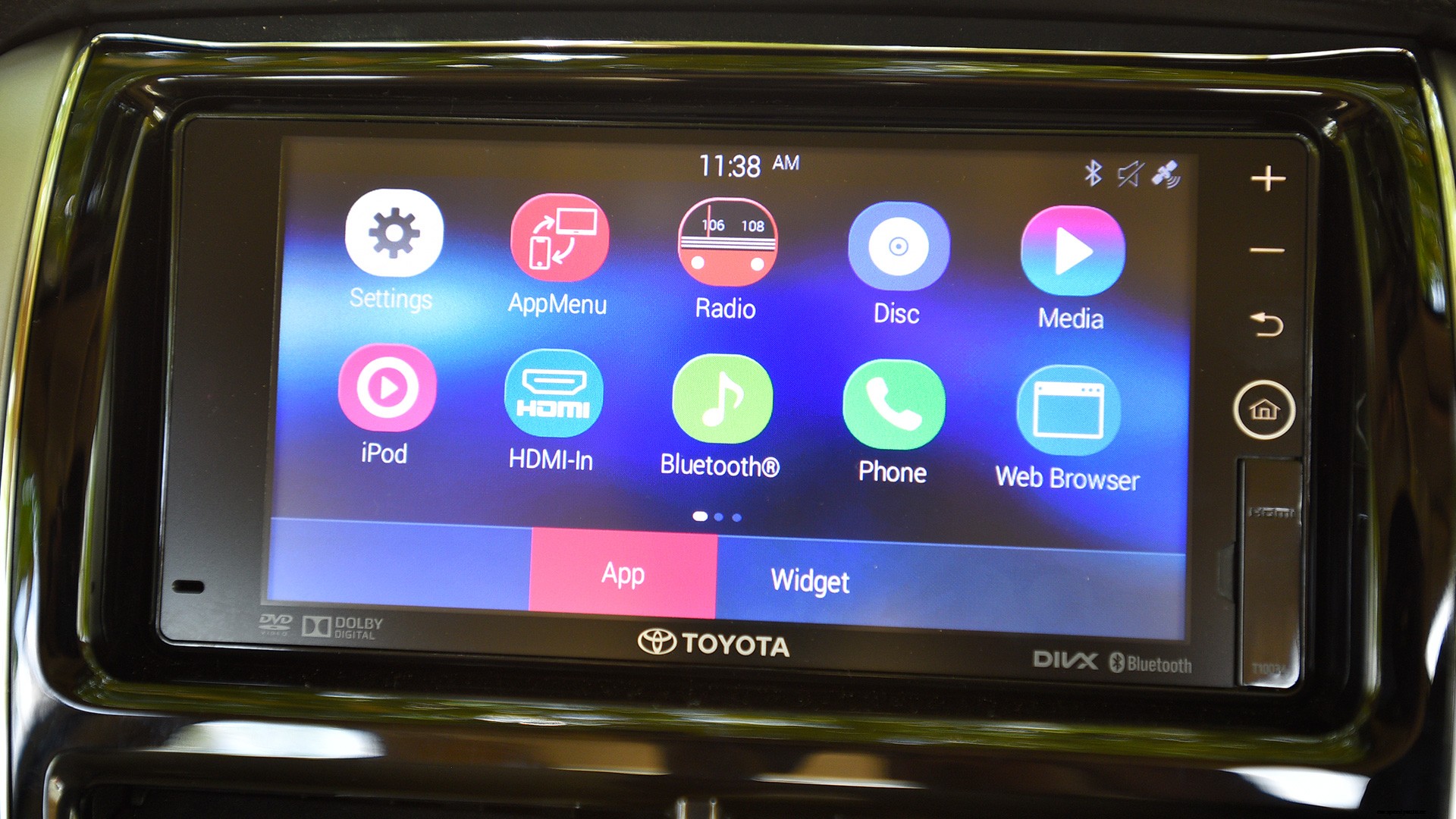 Toyota Yaris 2018 VX CVT Interior